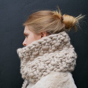 chunky-knit-merino-infinity-cowl-scarf-panapufa-luxurious-fashion-trends-2021