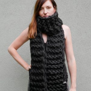 chunky-knit-long-merino-scarf