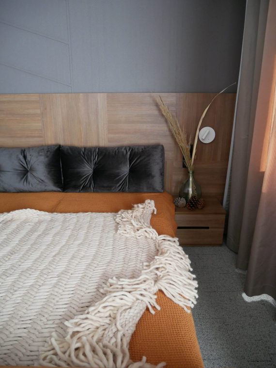 scandinavian-chunky-knit-luxury-organic-merino-wool-throw-blanket-with-fringes