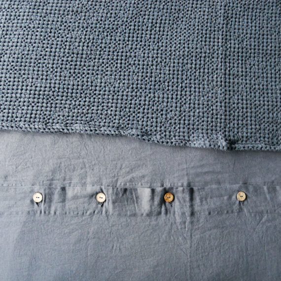linen-homewear-bedding-dark-blue-cotton-linen-waffle-blanket-for-bedroom-contemporary-sustainable-interior-design-panapufa