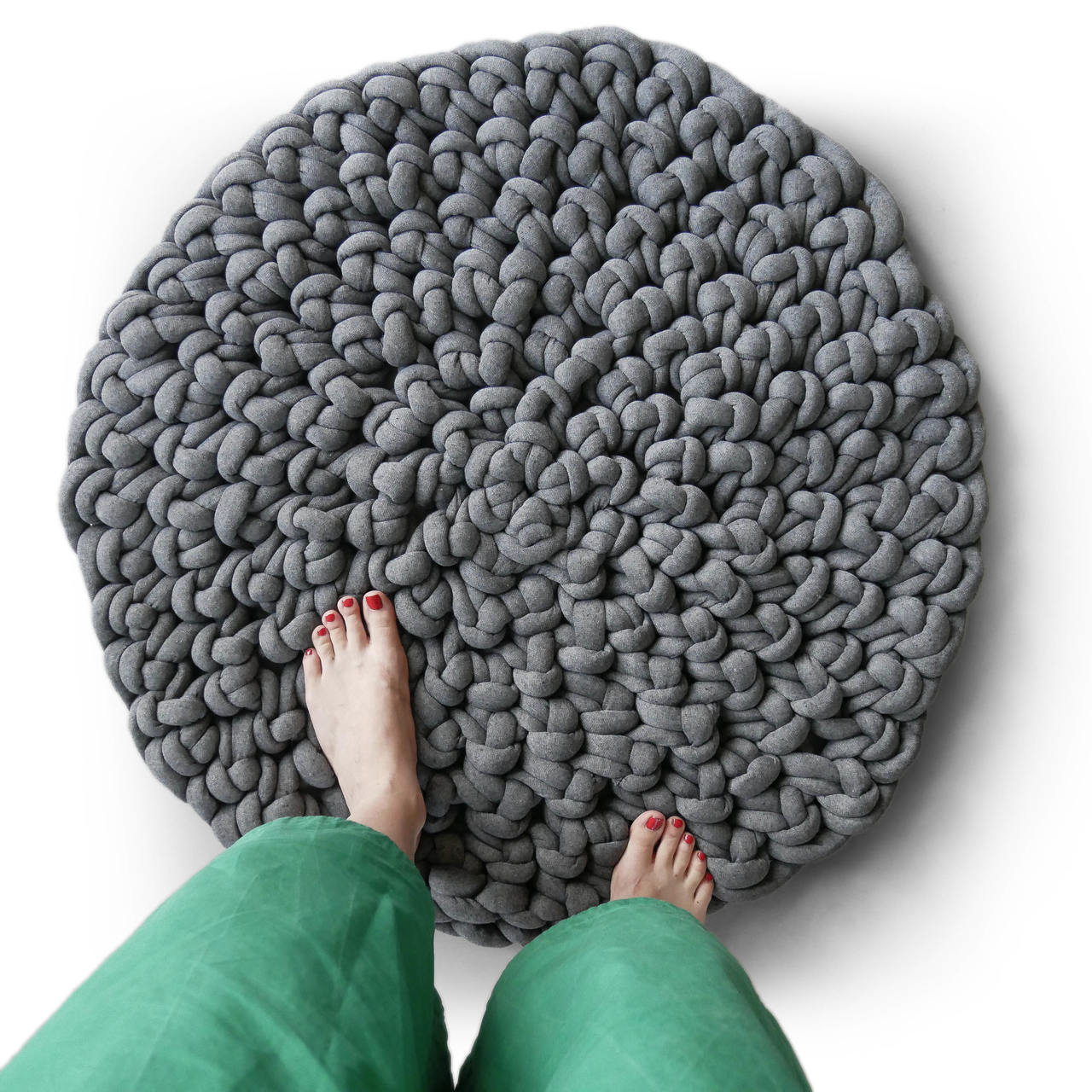 chunky-knit-cotton-tube-yarn-organic-bathr-rug-interior-trends-2021-6_1200471_Easy-Resize.com