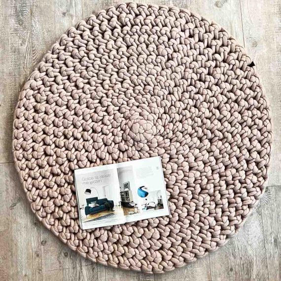round-chunky-knit-giant-thick-wool-rug-kids-mat-cozy-luxury-hotel-homewear-panapufa-luxurious-fashion-trends-sustainable-slow-design-natural-living-boho-scandinavian-style-0981