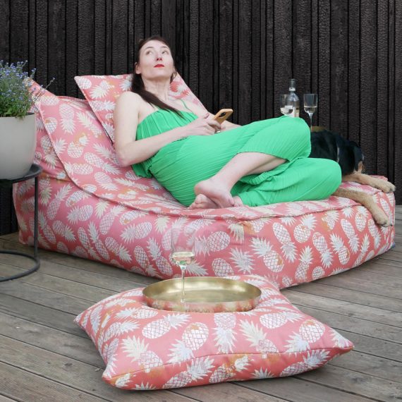 outdoor-pouf-giant-garden-bean-bag-pouf-for-contemporary-terrace-soft-furniture-ottoman-pouffe-chunky-knit-pouf-luxury-armchair-classic-modern-interiors-trends