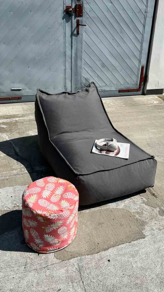 outdoor-pouf-bean-bag-modular-sofa-terrace-garden-design-gift-for-him-minimal-design-interior-lifestyle-trends-sustainable