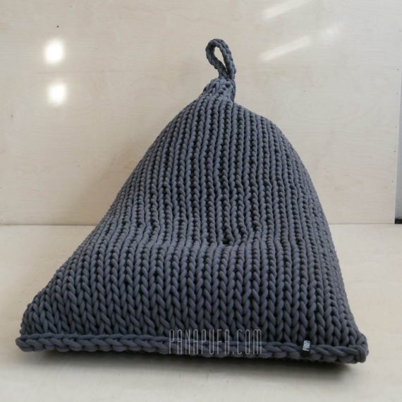 chunky-knit-scandinavian-pouf-ottoman-strick-puff-interior-design-contamporary-trends-1390361
