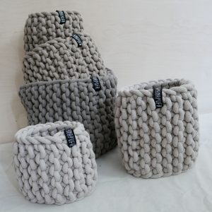 chunky-crochet-knitted-flowerpot-storage-basket--luxury-interior-design-trends