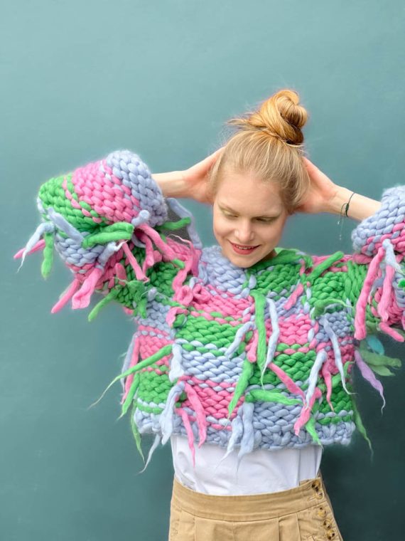 chunky-knit-organic-merino-short-melange-handmade-handknitted-giant-yarn-sweater-pullover-oversize-bulky-wool-jumper-cardigan-0666