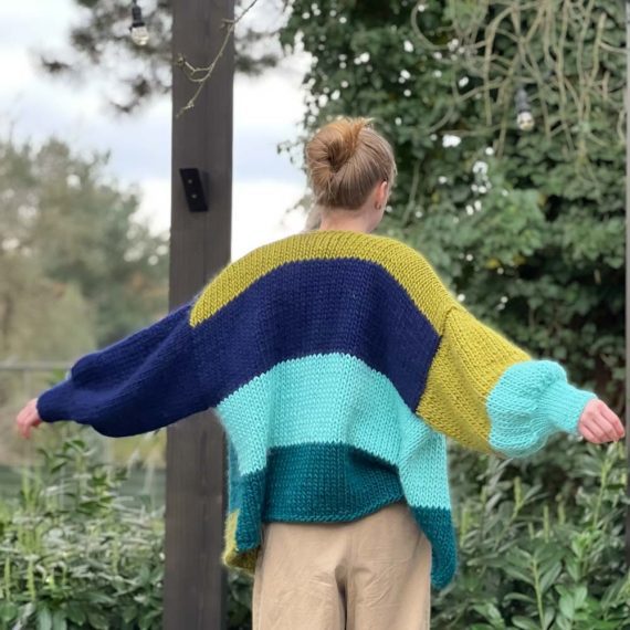 chunky-knit-organic-merino-short-melange-handmade-handknitted-giant-yarn-sweater-pullover-oversize-bulky-wool-jumper-cardigan-0999