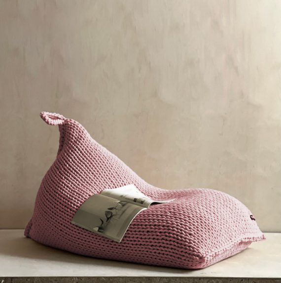GIANT-BEAN-BAG-POUF-TERRACE-OUTDOOR-contemporary-sustainable-interior-design-pink